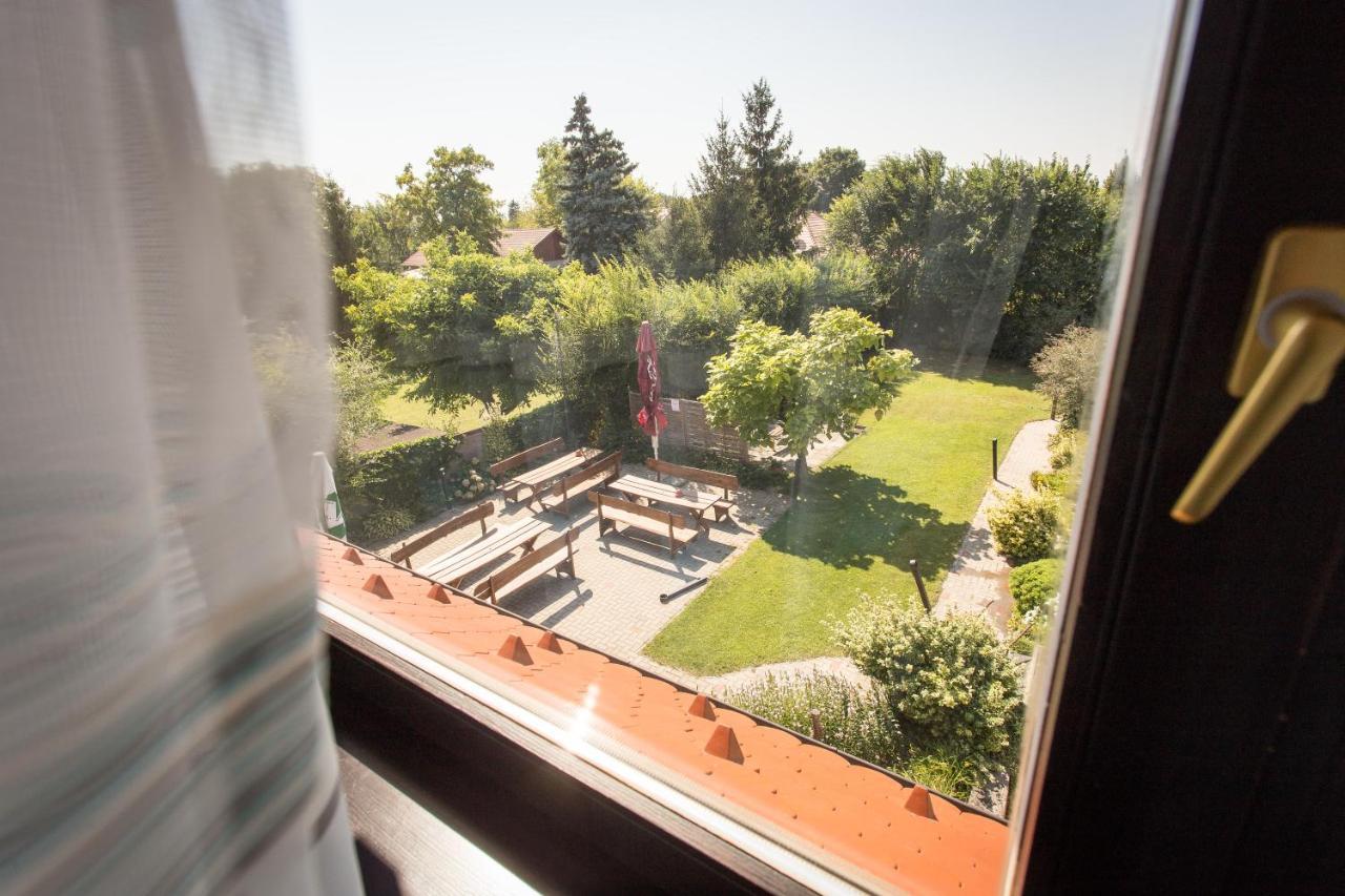 Castrum Vendégház Szigetszentmárton Exterior foto